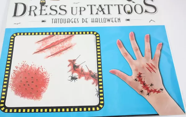 Halloween tetoválás, sebhely, bogarakkal