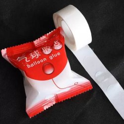 Kétoldalú ragasztó pöttyöket tartalmazó szalag